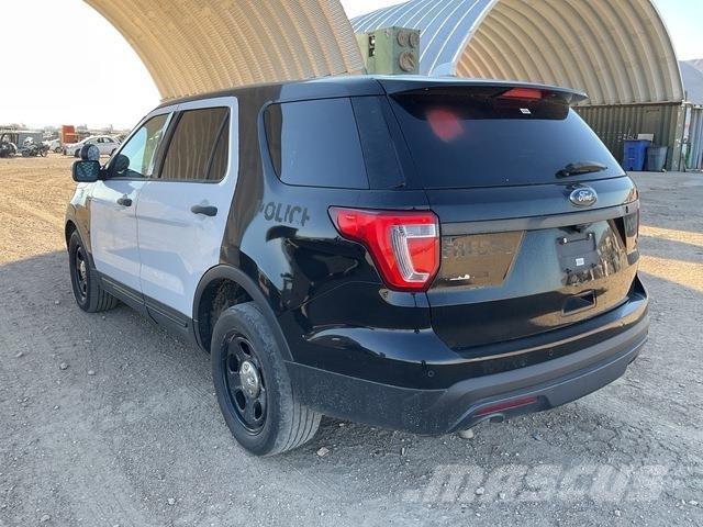 Ford Explorer Kistehergépjárművek