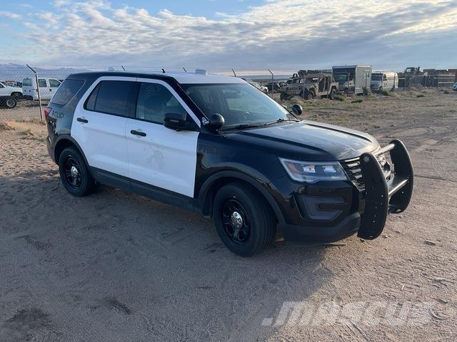 Ford Explorer Kistehergépjárművek