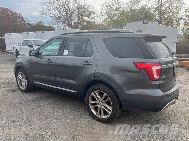 Ford Explorer Kistehergépjárművek