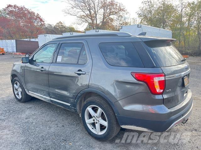 Ford Explorer Kistehergépjárművek