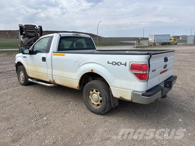 Ford F-150 Kis teherszállító/Platós kocsi