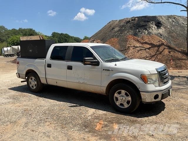 Ford F-150 Kis teherszállító/Platós kocsi