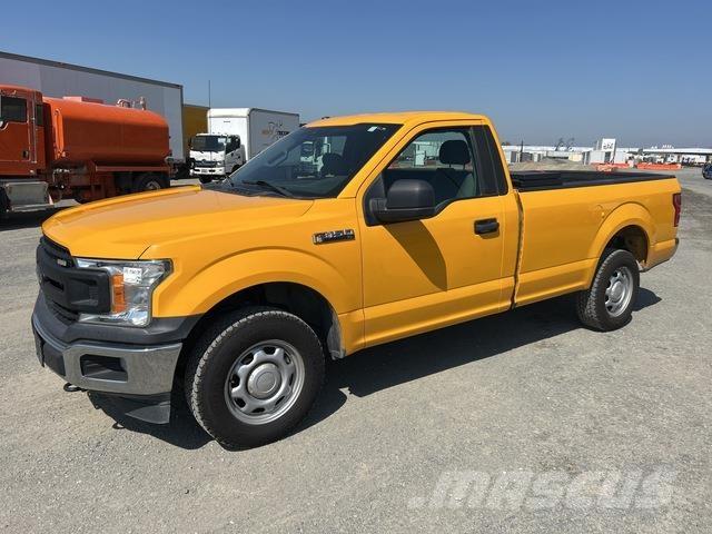 Ford F-150 Kis teherszállító/Platós kocsi