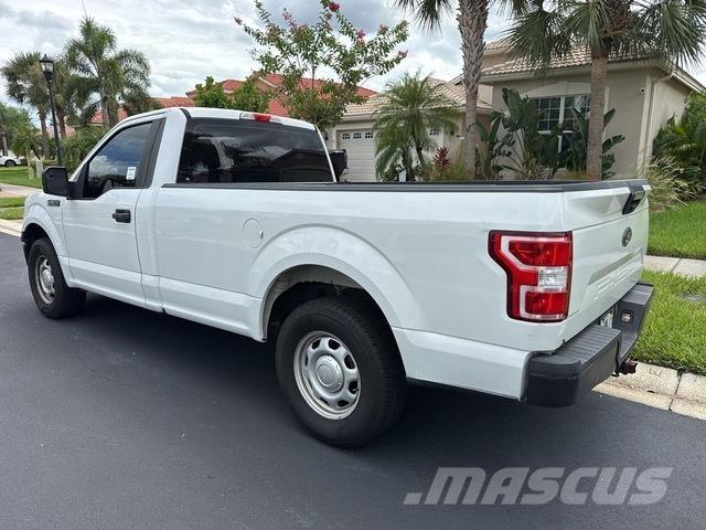 Ford F-150 Kis teherszállító/Platós kocsi