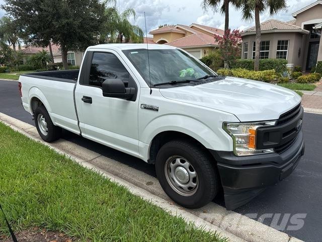 Ford F-150 Kis teherszállító/Platós kocsi