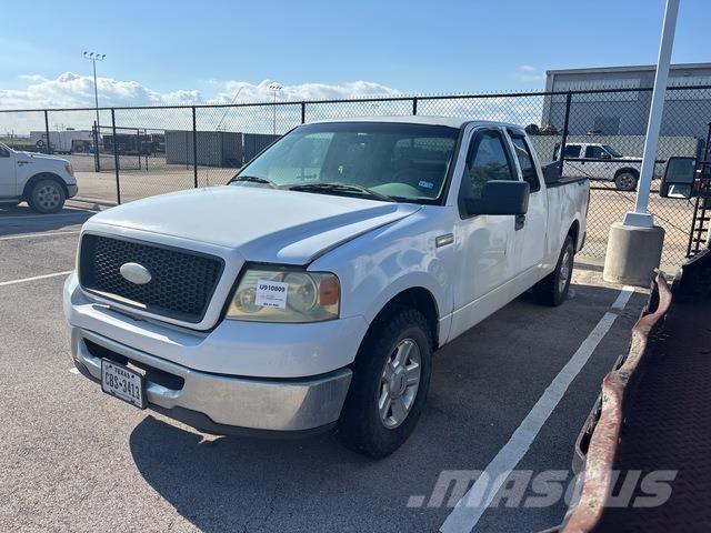 Ford F-150 Kis teherszállító/Platós kocsi