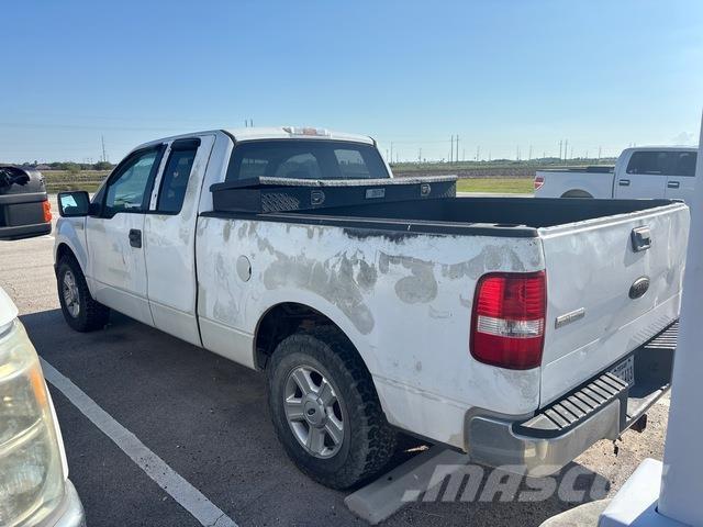 Ford F-150 Kis teherszállító/Platós kocsi