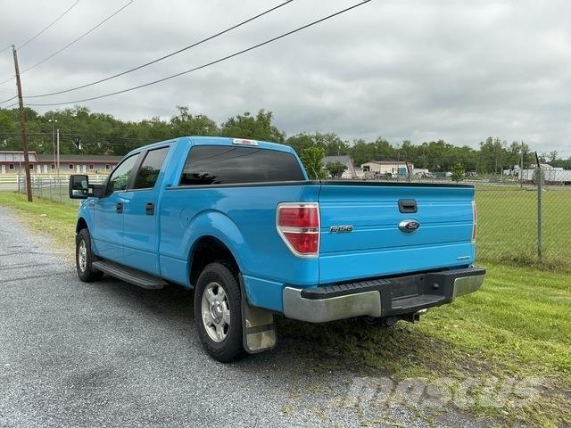 Ford F-150 Kis teherszállító/Platós kocsi