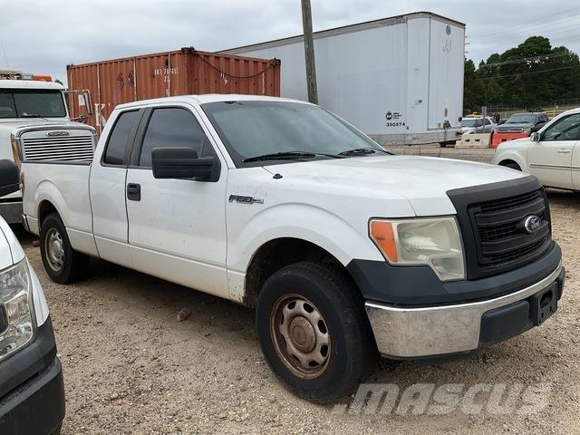 Ford F-150 Kis teherszállító/Platós kocsi