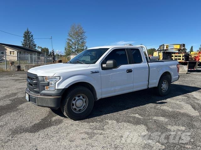 Ford F-150 Kis teherszállító/Platós kocsi