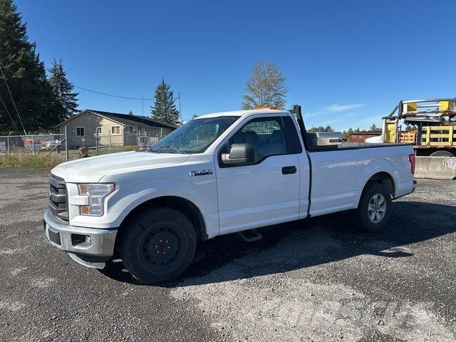 Ford F-150 Kis teherszállító/Platós kocsi