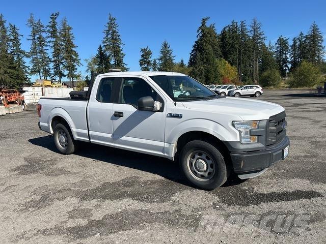 Ford F-150 Kis teherszállító/Platós kocsi