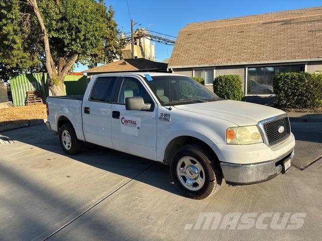 Ford F-150 Kis teherszállító/Platós kocsi