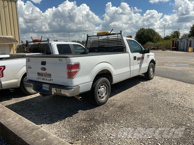 Ford F-150 Kis teherszállító/Platós kocsi
