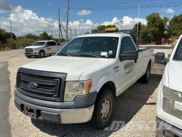 Ford F-150 Kis teherszállító/Platós kocsi