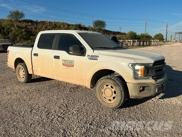 Ford F-150 Kis teherszállító/Platós kocsi