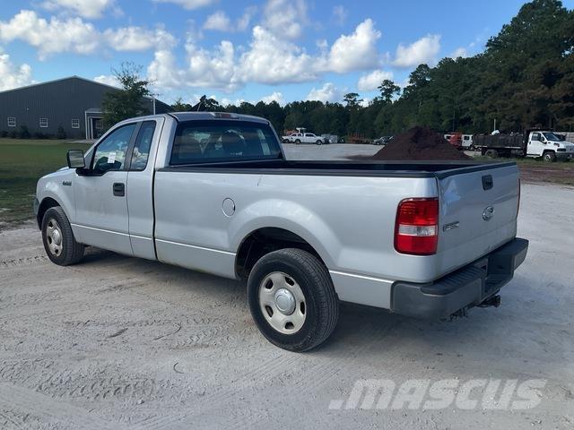 Ford F-150 Kis teherszállító/Platós kocsi