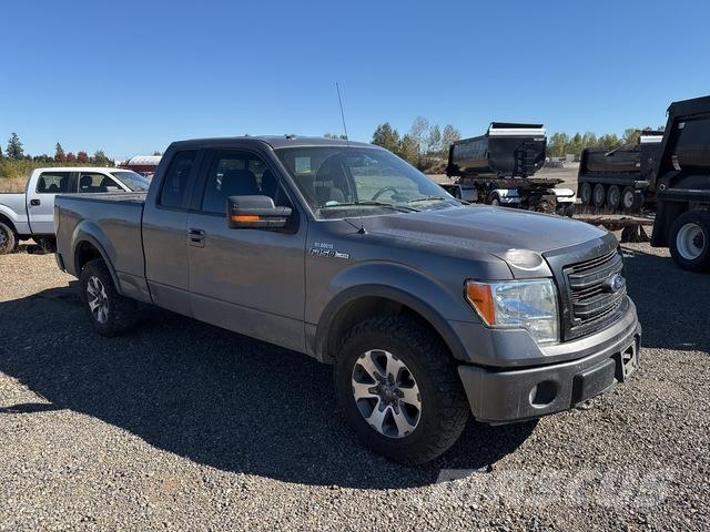 Ford F-150 Kis teherszállító/Platós kocsi