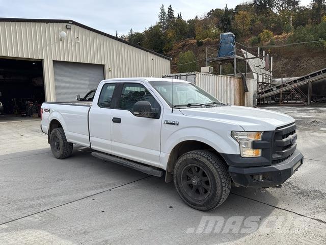 Ford F-150 Kis teherszállító/Platós kocsi