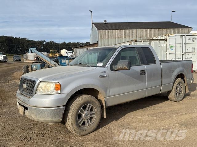 Ford F-150 Kis teherszállító/Platós kocsi