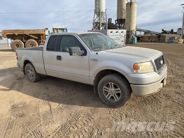 Ford F-150 Kis teherszállító/Platós kocsi