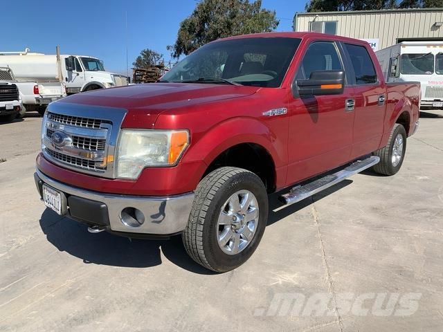 Ford F-150 Kis teherszállító/Platós kocsi