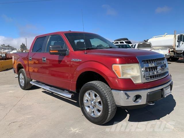 Ford F-150 Kis teherszállító/Platós kocsi
