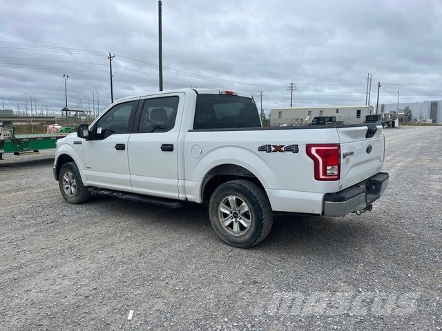 Ford F-150 Kis teherszállító/Platós kocsi
