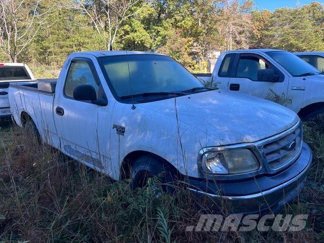 Ford F-150 Kis teherszállító/Platós kocsi