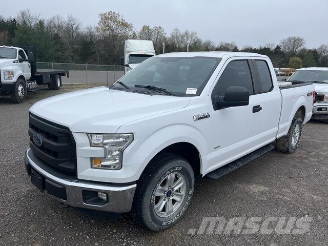 Ford F-150 Kis teherszállító/Platós kocsi