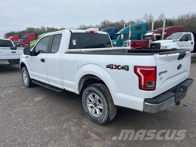Ford F-150 Kis teherszállító/Platós kocsi