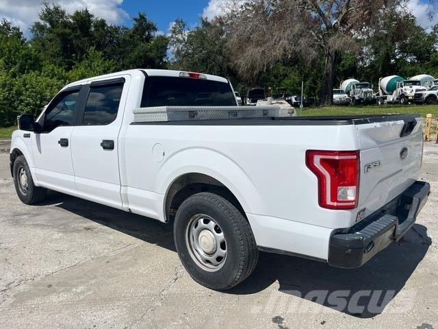 Ford F-150 Kis teherszállító/Platós kocsi