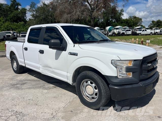 Ford F-150 Kis teherszállító/Platós kocsi