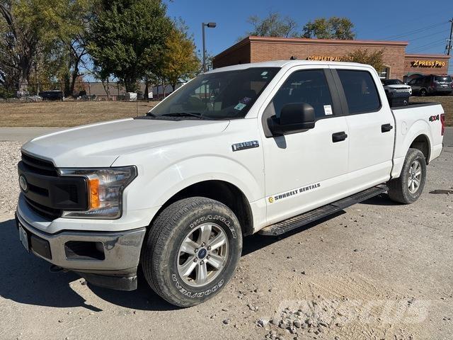 Ford F-150 Kis teherszállító/Platós kocsi
