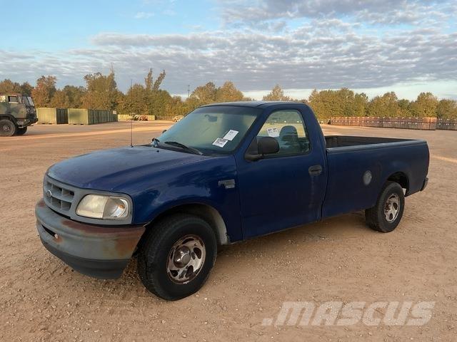 Ford F-150 Kis teherszállító/Platós kocsi