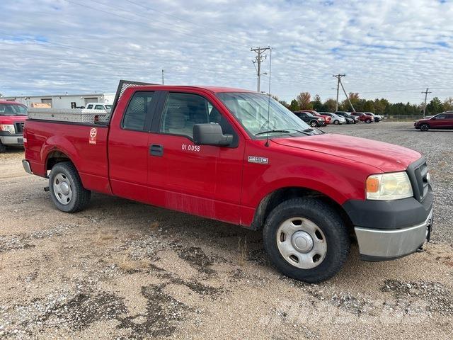 Ford F-150 Kis teherszállító/Platós kocsi