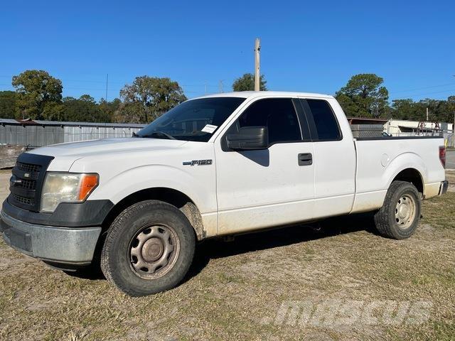 Ford F-150 Kis teherszállító/Platós kocsi