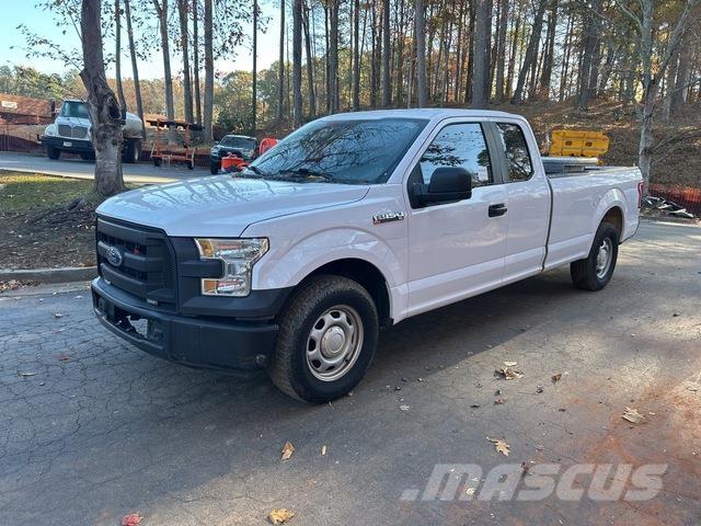 Ford F-150 Kis teherszállító/Platós kocsi
