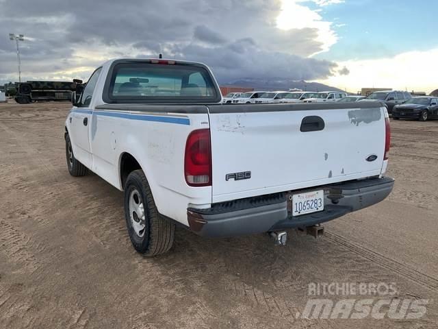 Ford F-150 XL Egyéb