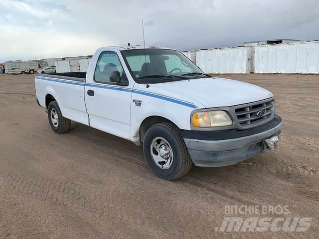 Ford F-150 XL Egyéb