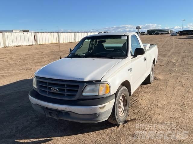 Ford F-150 XL Egyéb