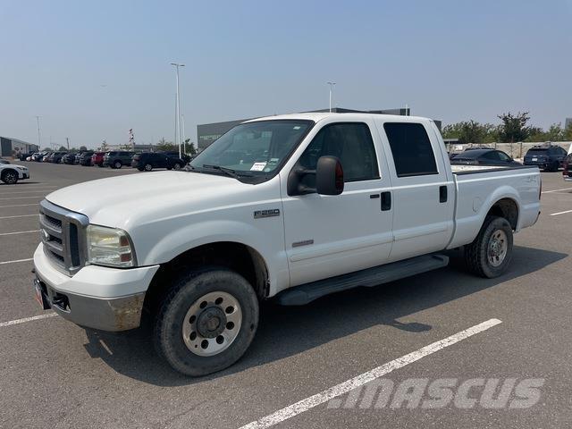 Ford F-250 Kis teherszállító/Platós kocsi