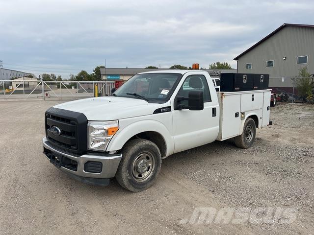 Ford F-250 Kis teherszállító/Platós kocsi
