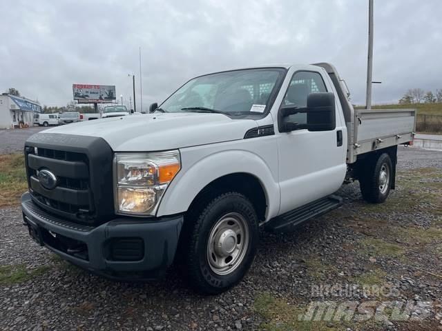 Ford F-250 Platós / Ponyvás teherautók