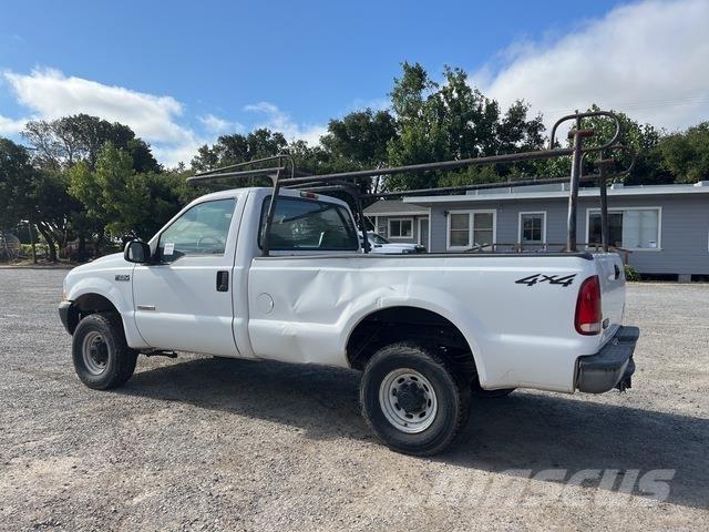 Ford F-250 Kis teherszállító/Platós kocsi