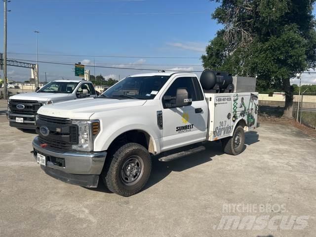 Ford F-250 Közúti karbantartó haszongépek