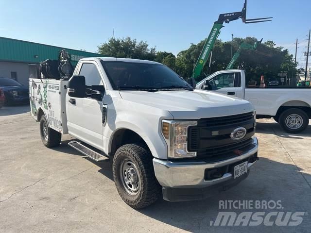 Ford F-250 Közúti karbantartó haszongépek