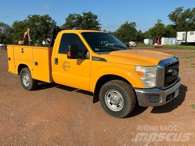 Ford F-250 Kis teherszállító/Platós kocsi