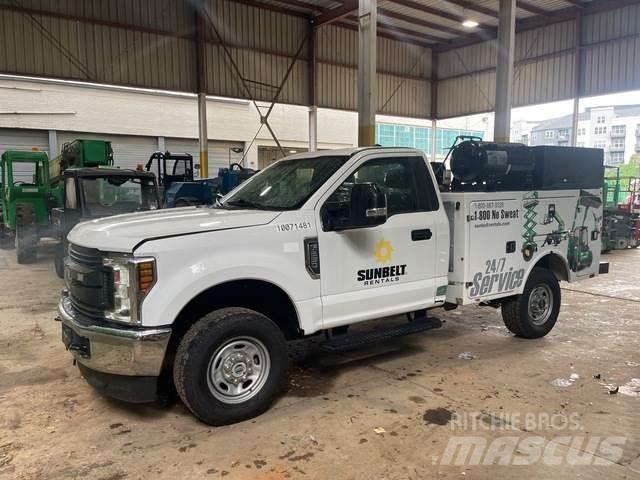 Ford F-250 Kis teherszállító/Platós kocsi