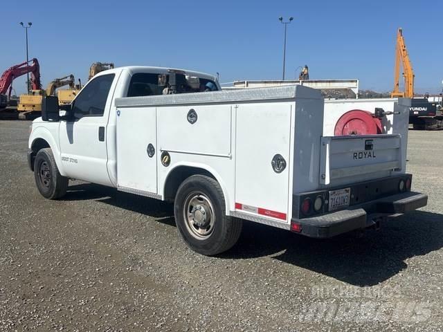 Ford F-250 Kis teherszállító/Platós kocsi